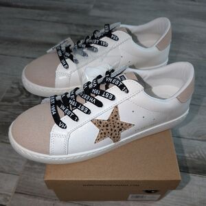 NWB VINTAGE HAVANA Carla Leopard Fashion Sneakers With Box